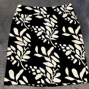 Black & Off-white/Cream Pencil Skirt